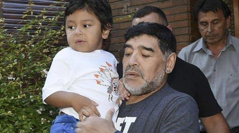 مارادونا سجل رسالة مؤثرة عن ابنه الأصغر قبل وفاته بساعات