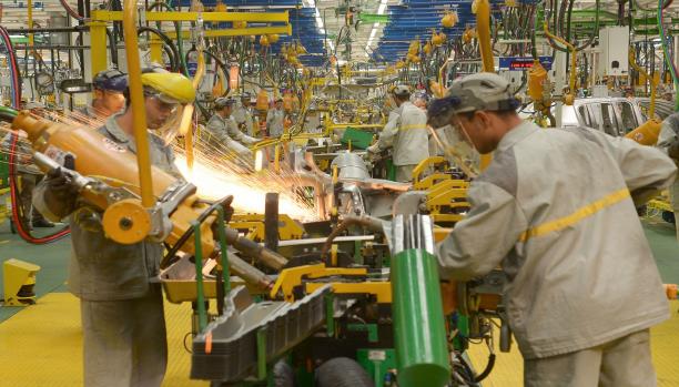 الصناعات التحويلية.. انخفاض في الرقم الاستدلالي للأثمان عند الإنتاج خلال نونبر الماضي