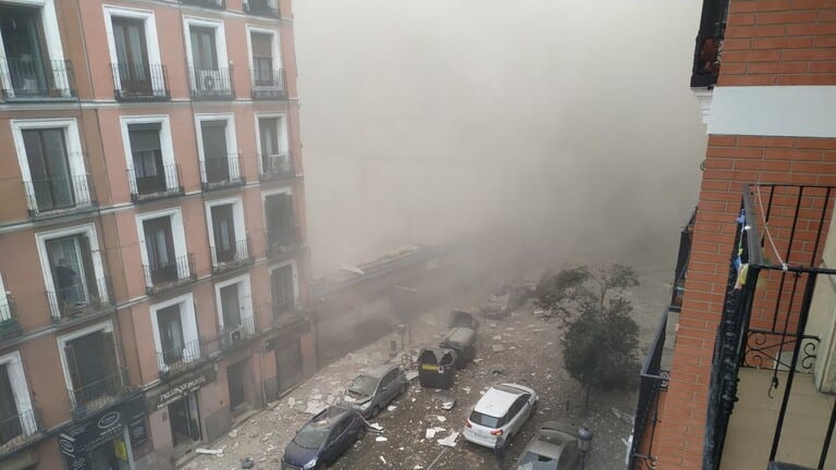 شاهد.. انفجار عنيف يهز وسط العاصمة الإسبانية مدريد