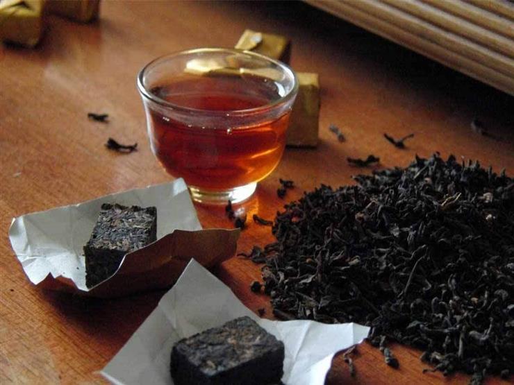 كيف يُضعف الشاي الأسود نشاط فيروس كورونا؟