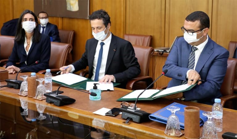 بينها المقاهي ودور الحضانة.. الحكومة تتخذ تدابير جديدة لدعم هذه القطاعات  