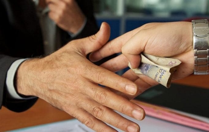  الهيئة الوطنية للنزاهة تسلط الضوء على حالة الفساد على الصعيدين الوطني والدولي