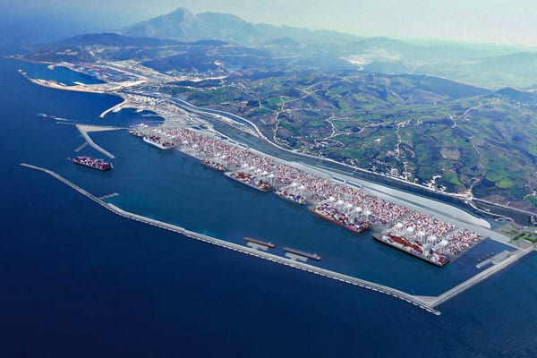 ميناء طنجة المتوسط.. انطلاق الخدمة التجارية لمحطة الحاويات 3 التابعة لشركة “طنجة أليانس”