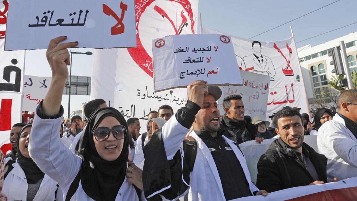 الحكومة تصادق على إقرار تدابير خاصة بوضعية بعض الأساتذة المبرزين