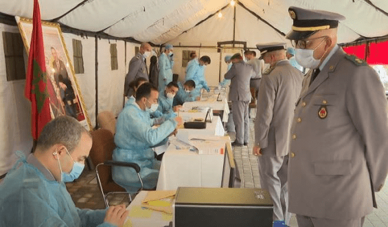 المغرب.. الشروع في إعطاء الجرعة الثانية من اللقاح لفائدة أفراد القوات المسلحة الملكية