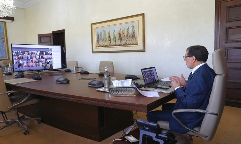 الحكومة تصادق تجديد تراخيص شركتي الإتصالات