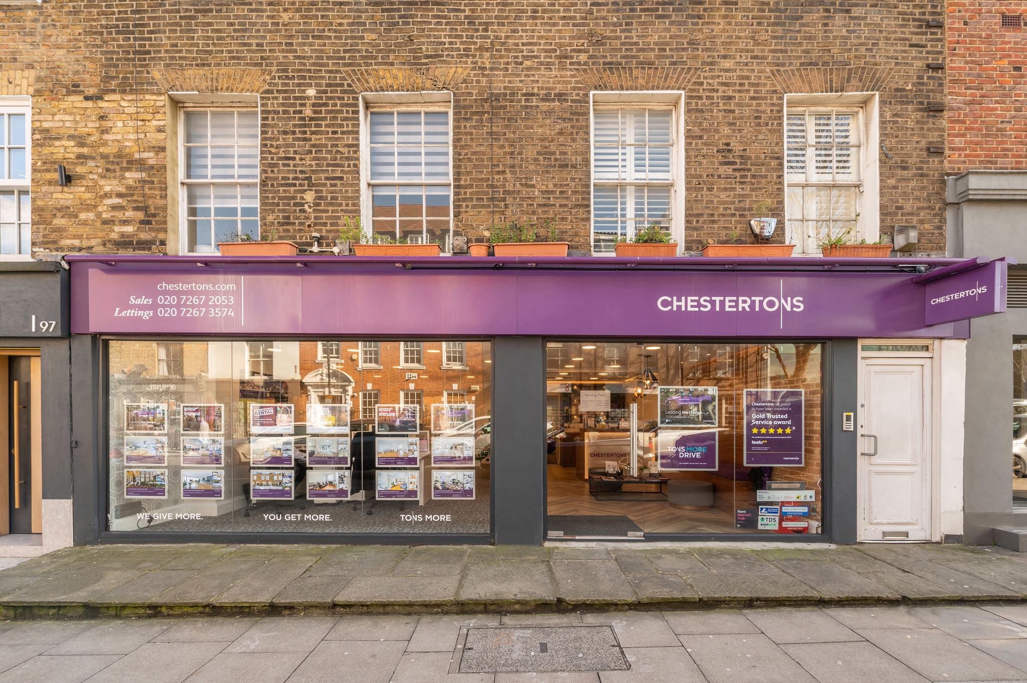 تشيسترتون المتخصصة في العقار تفتح فرع المغرب