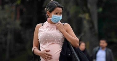 رغم النصائح الدولية المتضاربة.. يجب على الحوامل تلقي لقاح “كورونا”