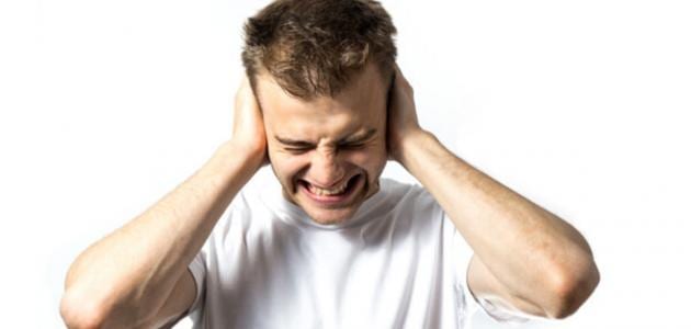 تعرفوا عليها.. الكشف عن أسباب وخطورة طنين الأذن