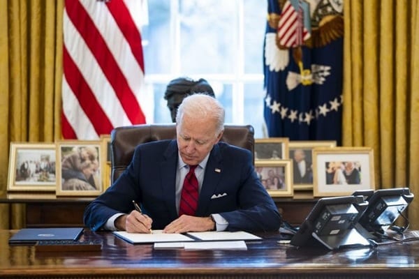 بايدن.. سنستقبل 125 ألف مهاجر سنويا مقابل 15 ألفا حاليا