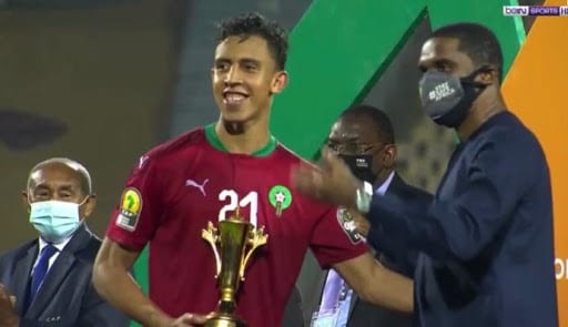 “الشأن”.. رحيمي يفوز بجائزة أفضل لاعب وهداف البطولة