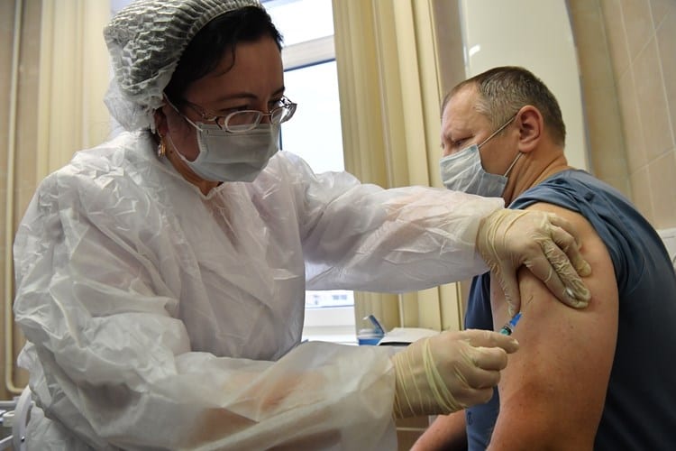 تعرفوا عليها.. الصحة العالمية تحذر من ثلاثة كوارث متعلقة بكورونا