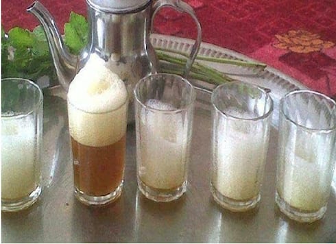 علماء.. ها كيفاش يؤثر الشاي إيجابيا على ضغط الدم