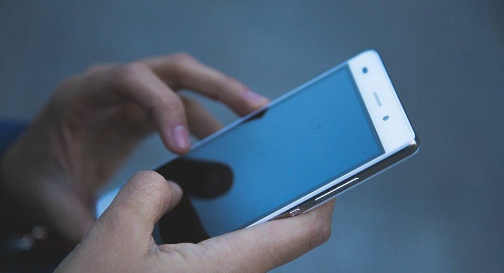 خبير يحدد البيانات التي يجب إزالتها من الهاتف الذكي لتحسين أدائه