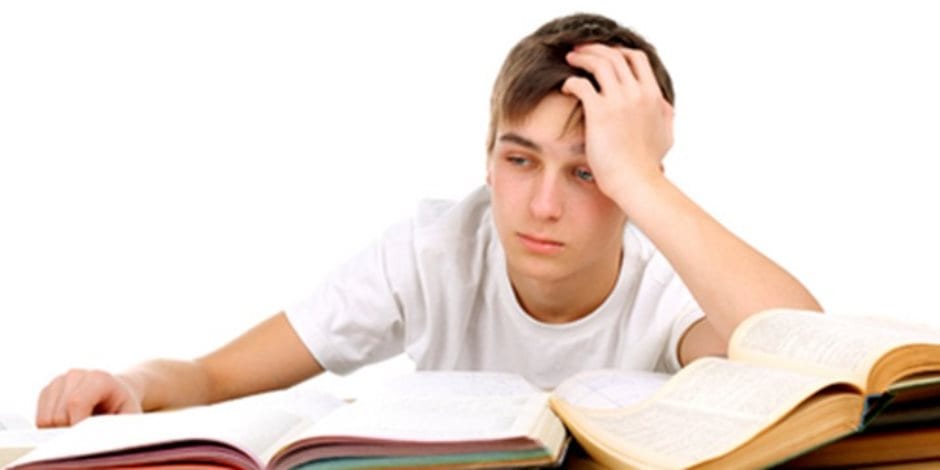 اجتنبوها.. خمسة أطعمة يمنع تناولها خلال فترة الامتحانات