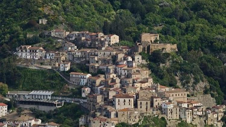 إيطاليا: منازل للبيع بأورو واحد.. لكن بشروط