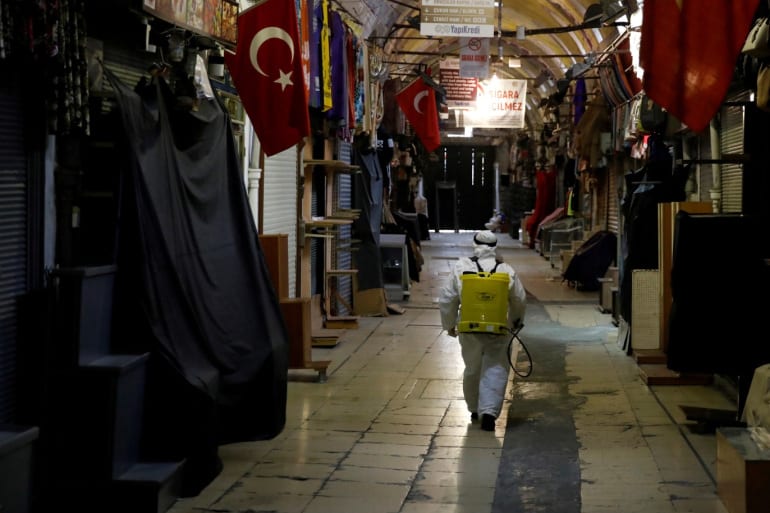 تركيا.. اردوغان يعلن إغلاقا تاما لمواجهة الأزمة الصحية