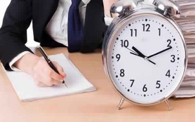 هذا هو توقيت العمل بالإدارات والمؤسسات العمومية والجماعات خلال شهر رمضان