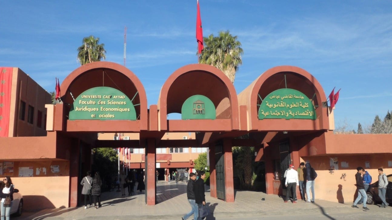 طالبتان من جامعة القاضي عياض في مراكش تتميّزان في المعرض الافتراضي الأول للكتاب الجامعي