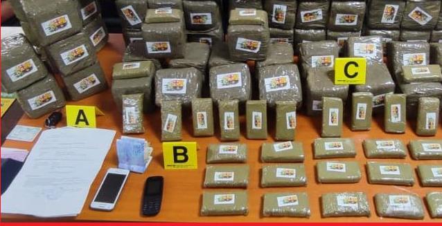 تطوان.. إيقاف “بزاناس” وحجز 90 كيلو غراما من “الحشيش”