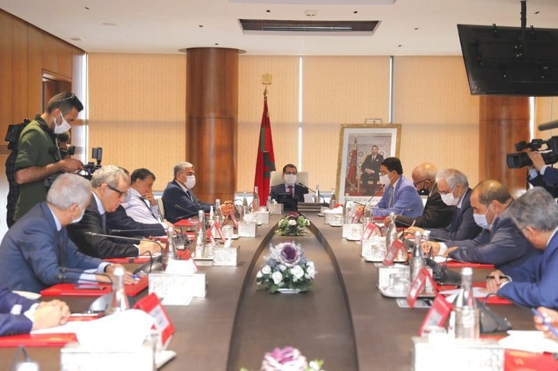 الأحزاب السياسية في لقائهم برئيس الحكومة: المواقف الإسبانية أدت إلى زعزعة الثقة