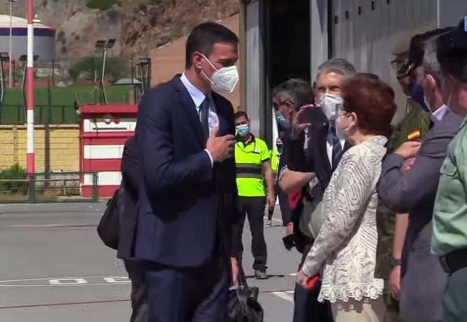 عاجل. رئيس حكومة إسبانيا يزور سبتة المحتلة والمستوطنون الإسبان يستقبلونه بالاحتجاج (صور)