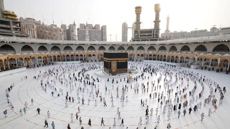السعودية قد تمنع الوافدين الأجانب من الحج للعام الثاني على التوالي