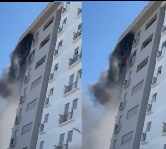 القنيطرة.. إستنفار أمني إثر حريق إلتهم شقة بالطابق الثامن (صور)