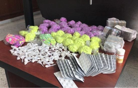 الدار البيضاء.. كمية كبيرة من “الكوكايين” و”القرقوبي” تجر “بزناس” إلى الإعتقال 