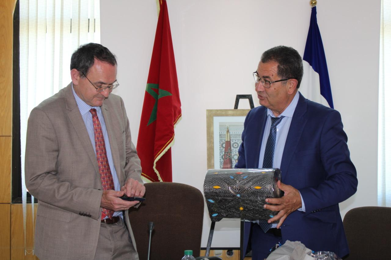 رئيس جماعة الحسيمة يستقبل قنصل فرنسا بطنجة