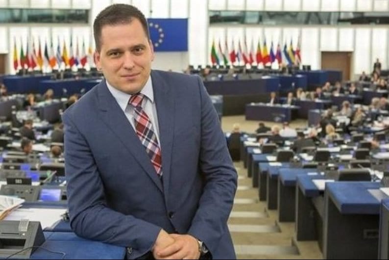 نائب برلماني أوروبي يستنكر مناورات مدريد في البرلمان الأوروبي من أجل تمرير قرار معادللمغرب