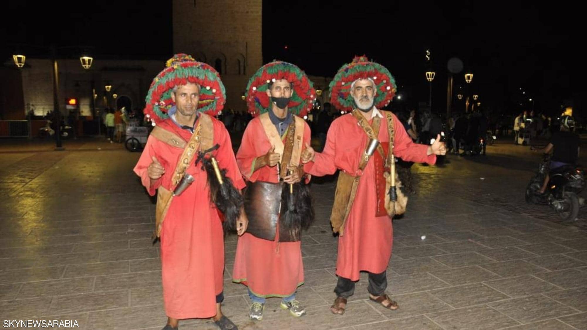 بعد تخفيف الحجر الصحي.. ساحة جامع الفنا بمراكش تعانق الحياة من جديد