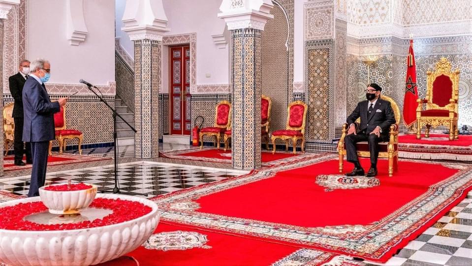 والي بنك المغرب يستعرض أمام الملك حقيقة المغرب الاقتصادي والمالي والاجتماعي
