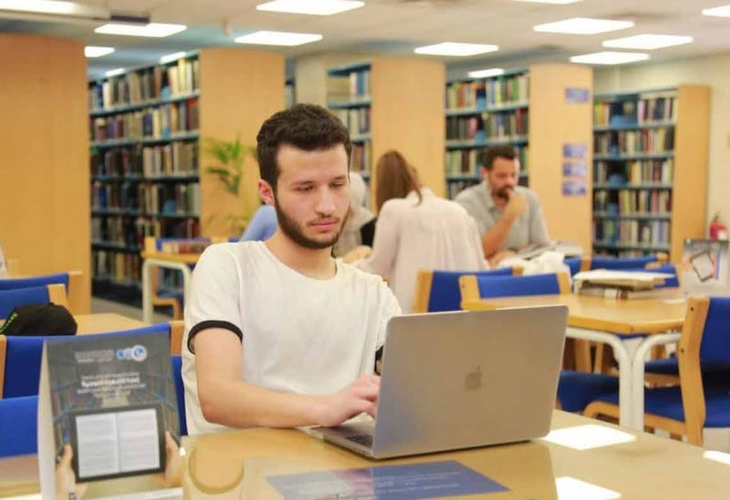 الثقافة عن بعد.. وصفة ناجعة ، للتواصل بين الجمهور والمؤسسات الثقافية