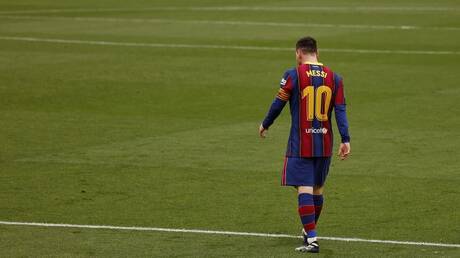نجوم برشلونة يرفضون مقترح إدارتهم التوقيع مع ميسي
