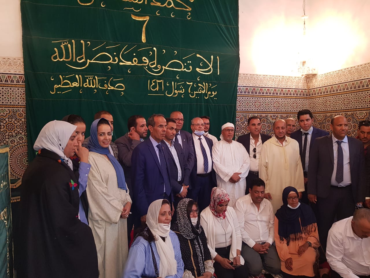 رئيس وأعضاء مجلس جهة درعة تافيلالت في زيارة  ضريح مولاي علي الشريف