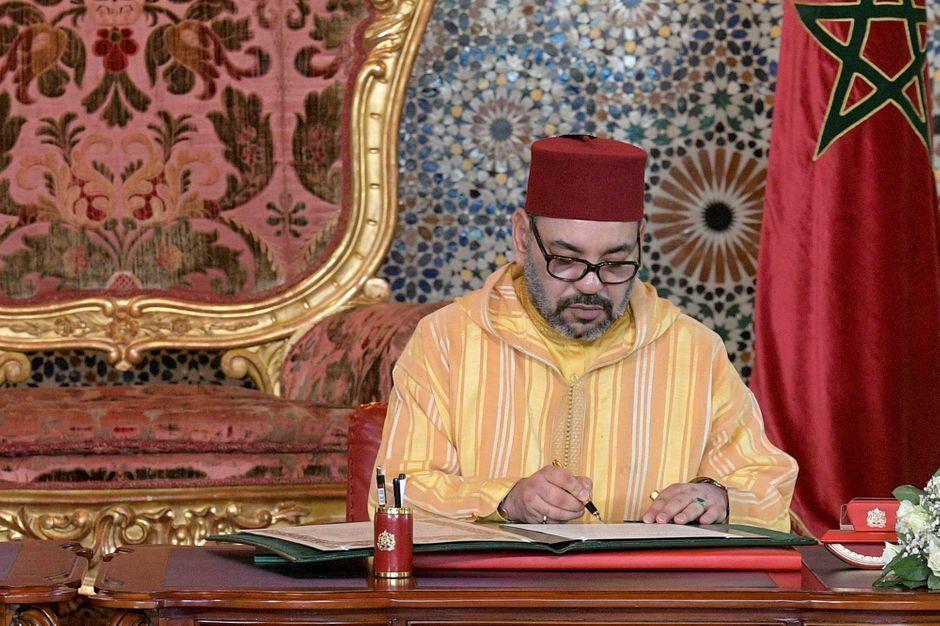 الملك محمد السادس يعزي الوزيرة “جميلة المصلي” في وفاة والدها