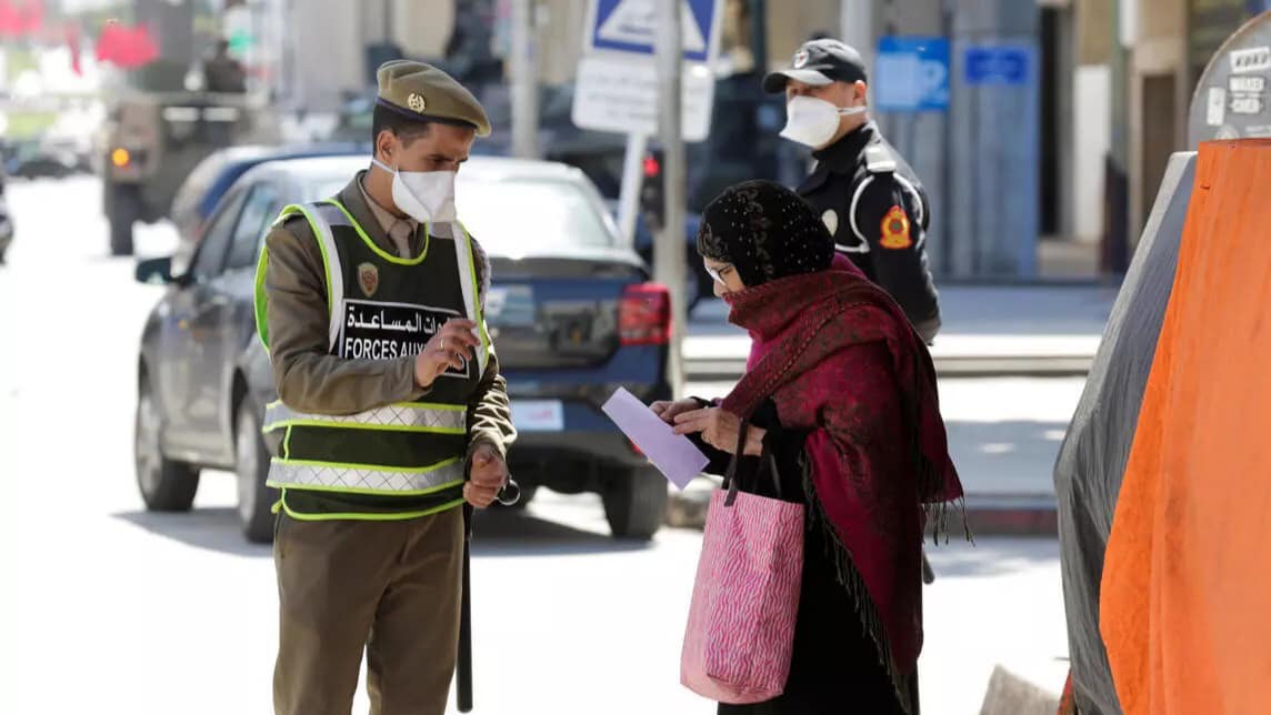 خبير مغربي.. مركزية التلقيح واستعمال جواز اللقاح للتخفيف من الإجراءات الاحترازية