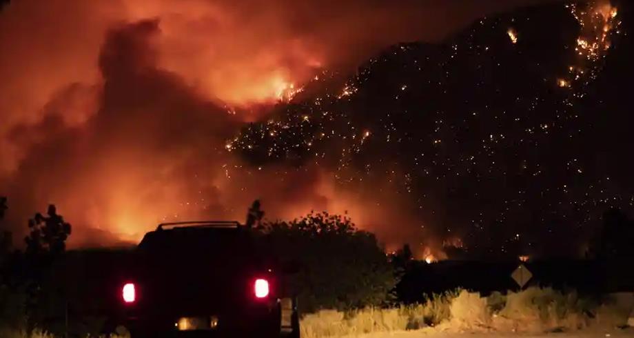 بسبب الحرائق.. بايدن يعلن حالة الطوارئ في كاليفورنيا