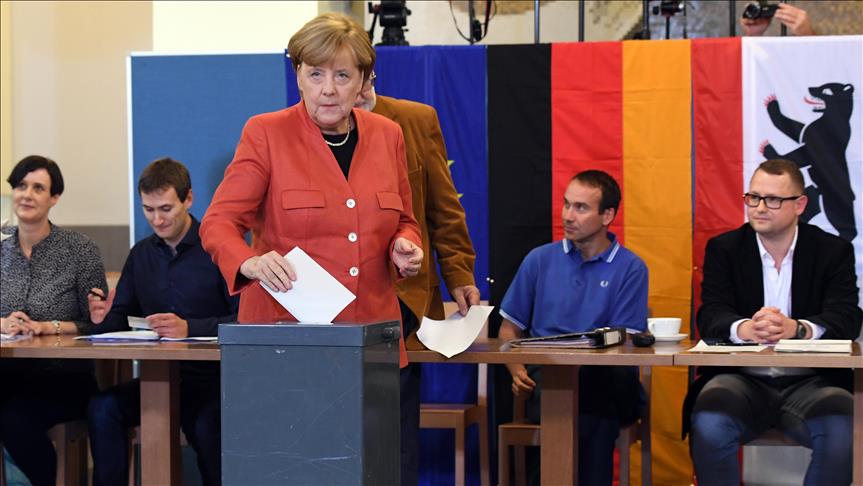 الألمان يصوتون لاختيار خليفة ميركل في انتخابات تشريعية تاريخية
