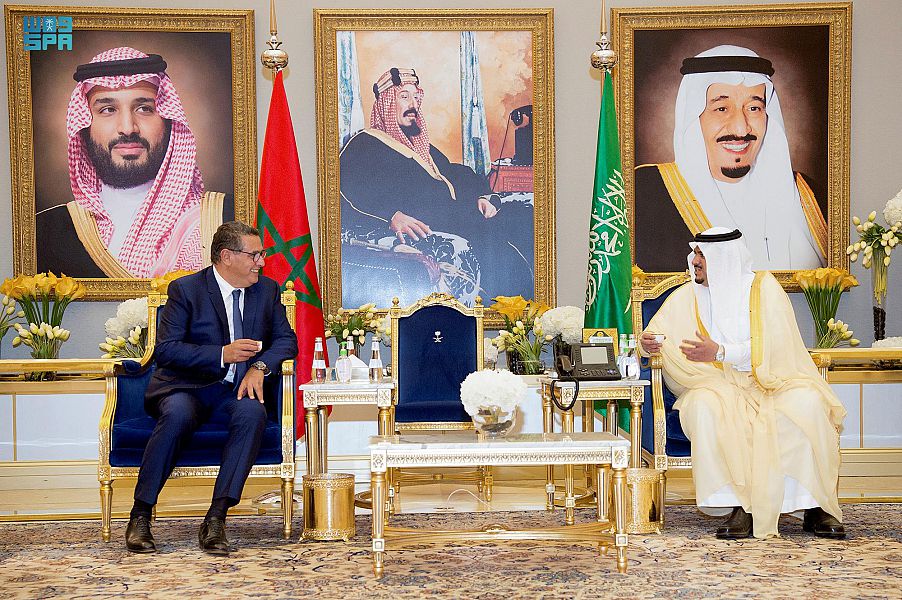 بالصور. رئيس الحكومة يصل إلى الرياض في السعودية