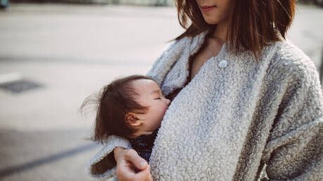 الرضاعة الطبيعية تحمل فائدة صحية غير متوقعة للأمهات على المدى الطويل