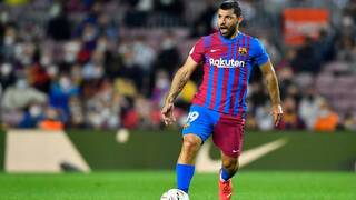 بشكل مفاجئ.. أغويرو يقرر اعتزال كرة القدم