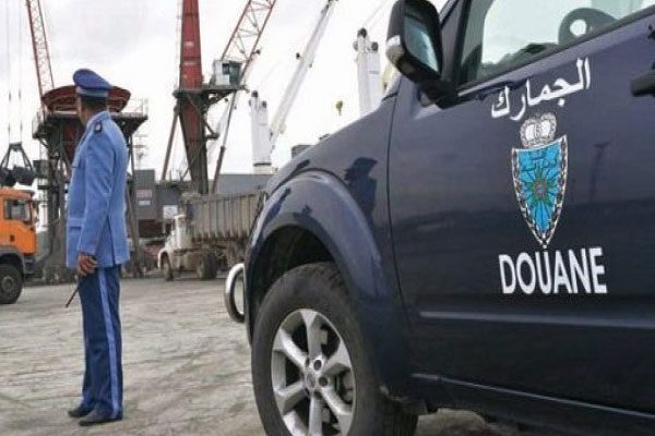 الديوانة.. حجز كميات كبيرة من البضائع المهربة والمحظورة