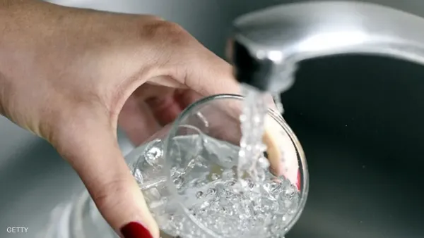 بالماء البارد أم الساخن.. ما الحرارة المثلى لغسل الأواني؟