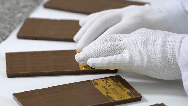 دراسة.. “مكوّن لذيذ” يجعلنا أكثر سعادة عند تناول غرامات قليلة منه يوميا