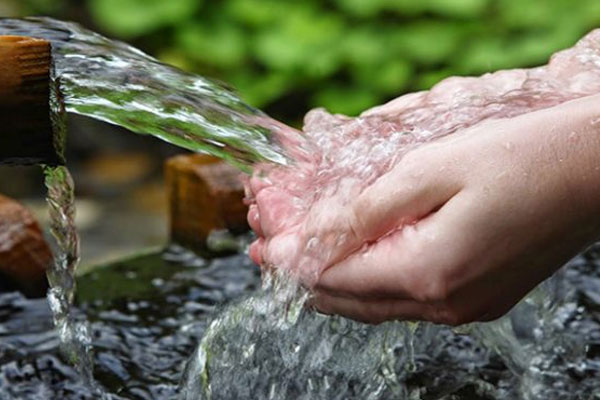 اضطرابات في التزويد بالماء في بعض أحياء البيضاء وسطات وبرشيد 