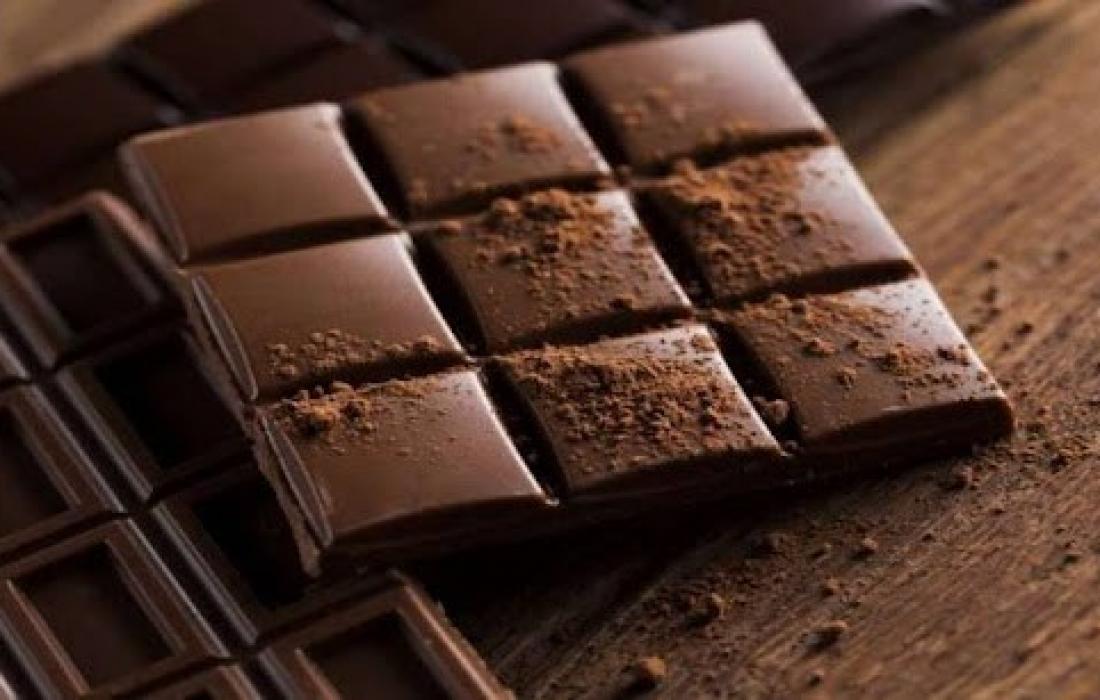 هل الشوكولاتة الداكنة مفيدة للقلب؟