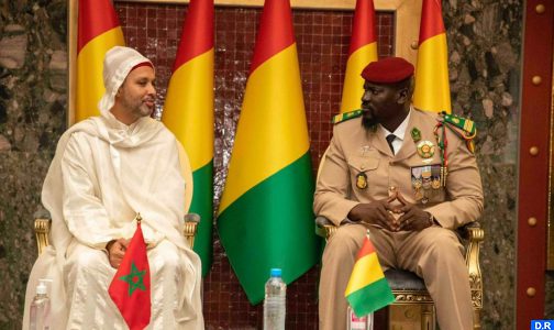 رئيس دولة غينيا يستقبل سفير المغرب في قصر محمد الخامس