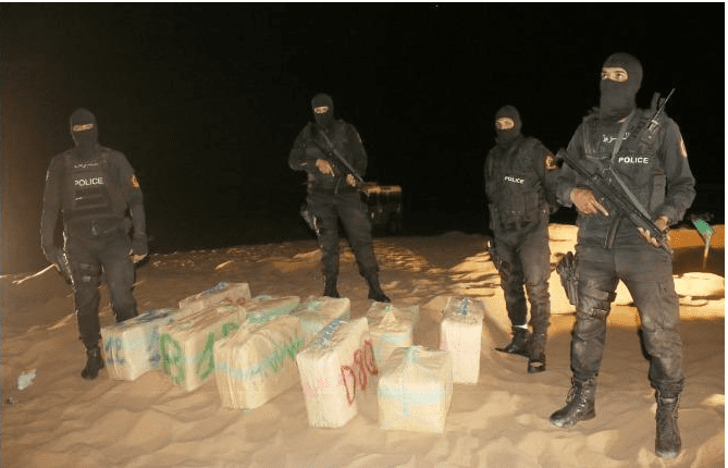 العيون.. إيقاف 3 أشخاص وإحباط تهريب نصف طن من “الحشيش”